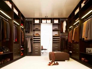Muebles Rabanal vestidor con ropa